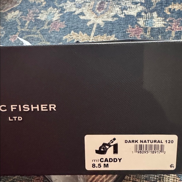 *NEW* MARC FISHER CADDY STRAP SANDAL TAN NATURAL SIZE 8.5 - Picture 5 of 9